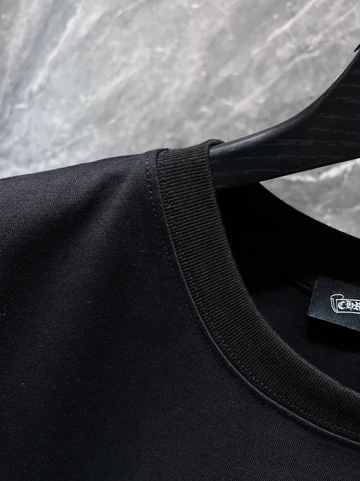 P170 New for summer, Chrome Hearts 25ss, high-weight, environmentally friendly, high-quality top-quality fabric, 260g~285g, Crow Cross Horseshoe Sanskrit patches, hand-buttoned embroidered short sleeves, counter synchronized, replica version 1:1, recommended colors: black, white, code numbers: S, M, L, XL